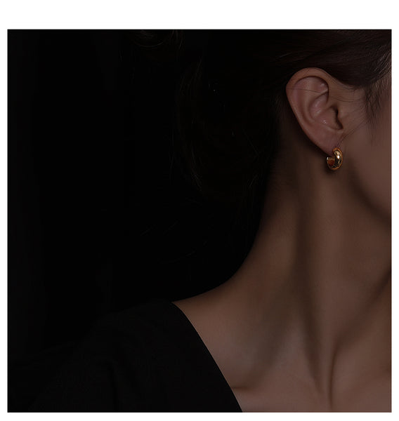 Daily Stud Earrings