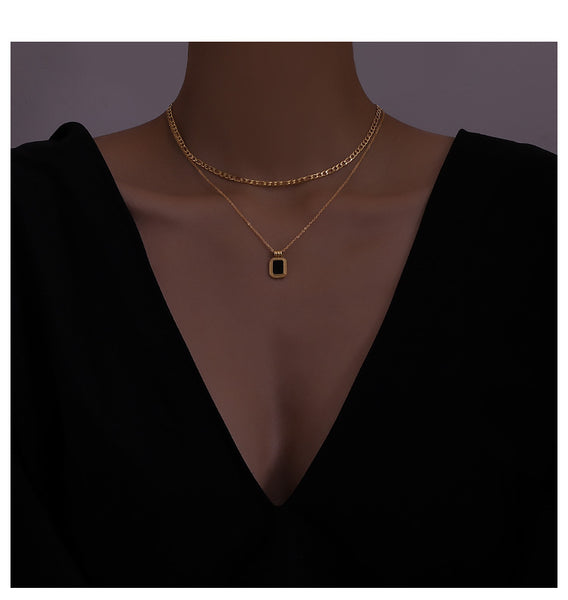 Black Pendant Chain Neclace